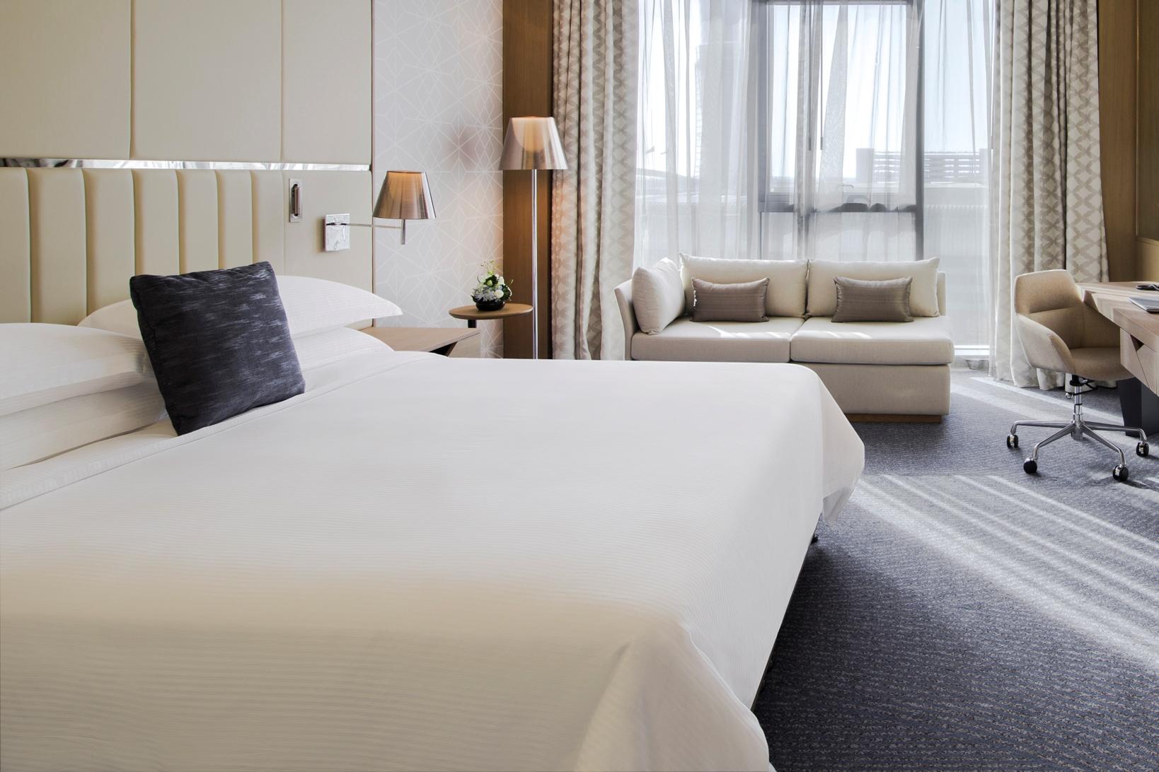 Hotel Pearl Rotana Capital Centre Abu Dhabi Esterno foto